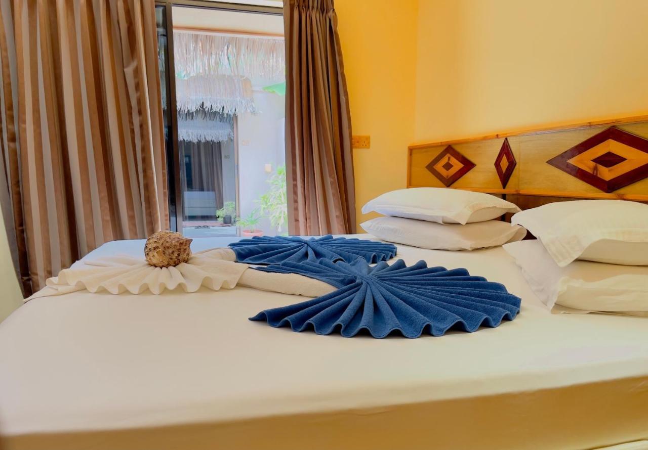 Siesta Beach Hotel Maafushi Eksteriør billede