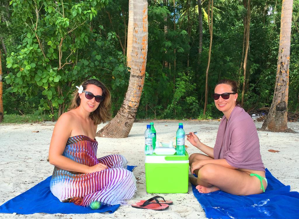 Siesta Beach Hotel Maafushi Eksteriør billede